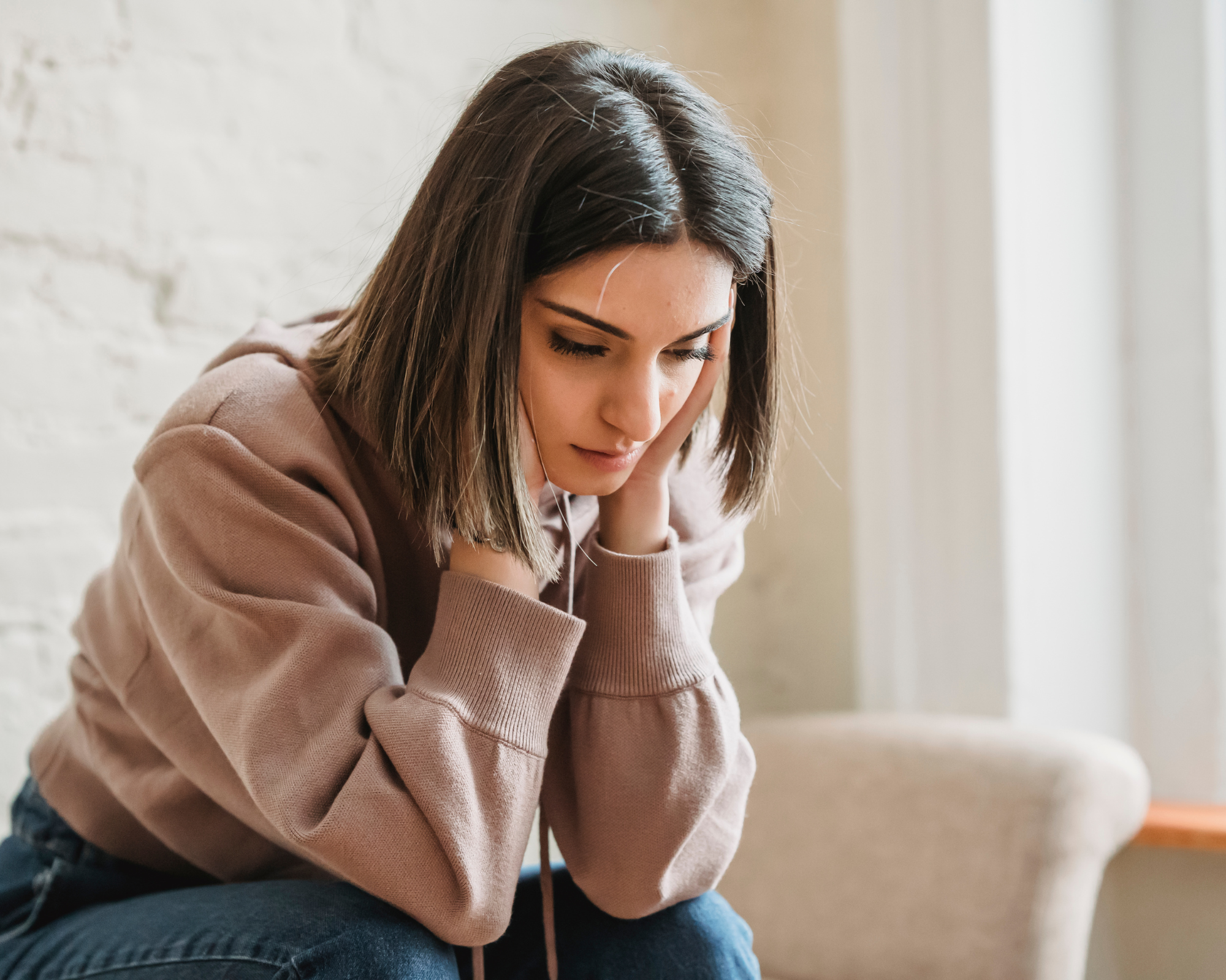 死んだ人が生き返る夢の意味とは?夢占いで解説する真実 - ライフ・アップデート